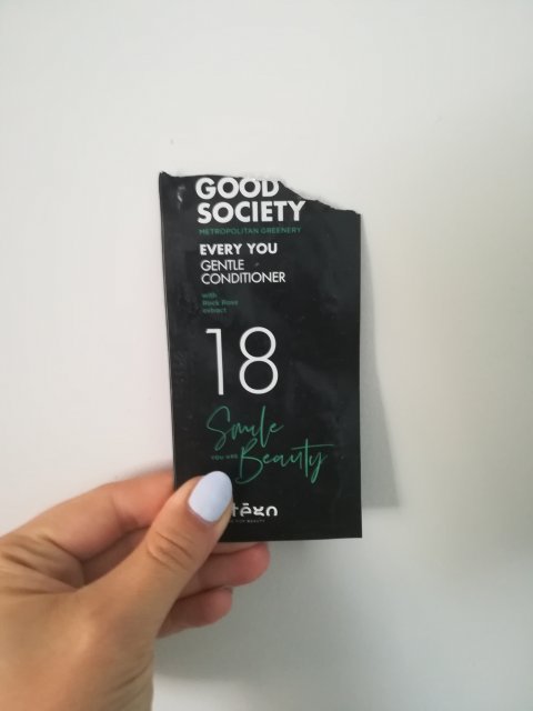 akcja denkowanie! grudzień - kosmetyki w świątecznych opakowaniach i świątecznych kolorach 🎄❄️⛄🎀🎁🎅