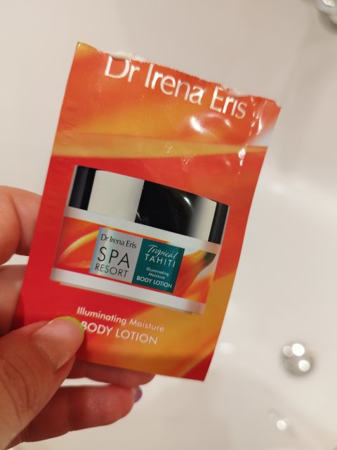 akcja denkowanie! grudzień - kosmetyki w świątecznych opakowaniach i świątecznych kolorach 🎄❄️⛄🎀🎁🎅