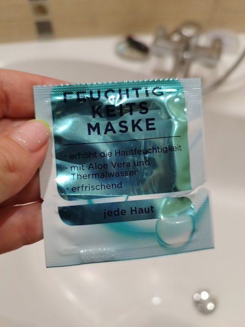 akcja denkowanie! grudzień - kosmetyki w świątecznych opakowaniach i świątecznych kolorach 🎄❄️⛄🎀🎁🎅