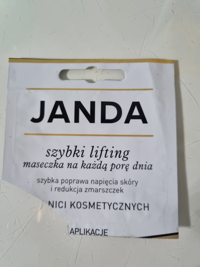 akcja denkowanie! grudzień - kosmetyki w świątecznych opakowaniach i świątecznych kolorach 🎄❄️⛄🎀🎁🎅