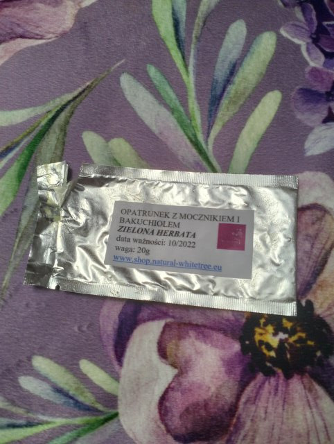 WhiteTree Natural Cosmetics Opatrunek z mocznikiem i bakuchiolem, Masełko do zadań specjalnych, Zapach: zielona herbata