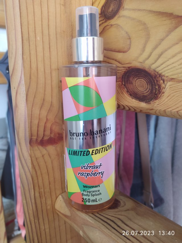 Bruno Banani Mgiełka do ciała, Woman Summer Limited Edition 2023, Vibrant Raspberry