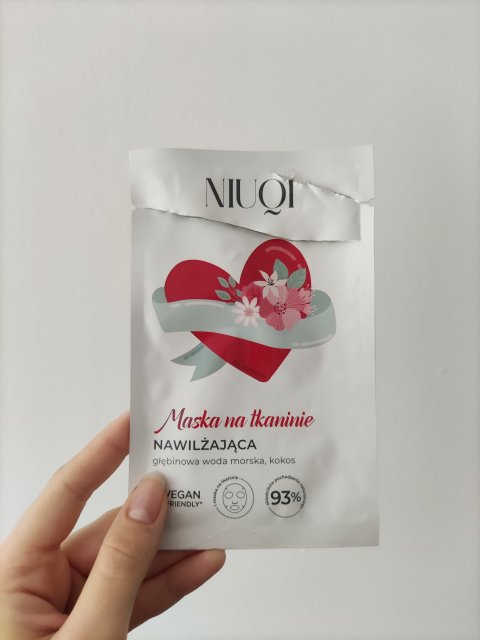 akcja denkowanie! grudzień - kosmetyki w świątecznych opakowaniach i świątecznych kolorach 🎄❄️⛄🎀🎁🎅