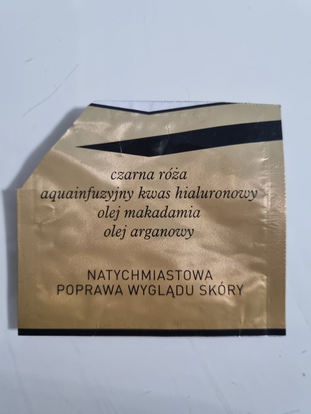 akcja denkowanie! grudzień - kosmetyki w świątecznych opakowaniach i świątecznych kolorach 🎄❄️⛄🎀🎁🎅