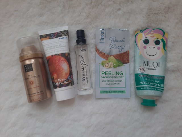 akcja denkowanie! grudzień - kosmetyki w świątecznych opakowaniach i świątecznych kolorach 🎄❄️⛄🎀🎁🎅