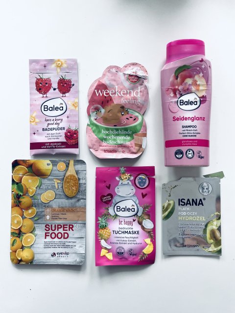 akcja denkowanie! grudzień - kosmetyki w świątecznych opakowaniach i świątecznych kolorach 🎄❄️⛄🎀🎁🎅