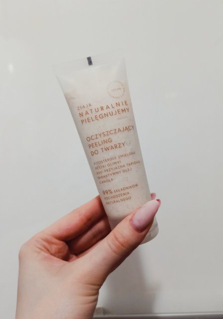Ziaja Naturalnie Pielęgnujemy, Peeling do twarzy, Oczyszczający, Fitosterole, zmielone pestki oliwki, eko-przyjazna tapioka, bioaktywny olej canola