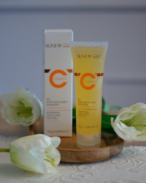 Sunew, Med+, Żel rozpuszczający naskórek z witaminą C