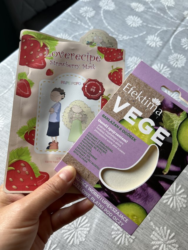 akcja denkowanie! grudzień - kosmetyki w świątecznych opakowaniach i świątecznych kolorach 🎄❄️⛄🎀🎁🎅