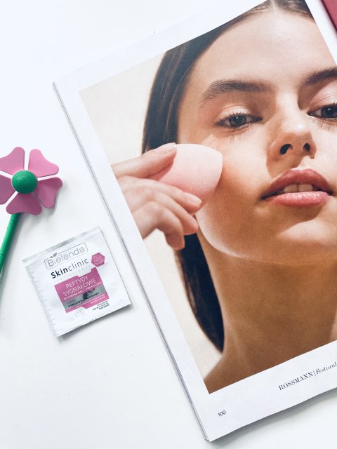 Bielenda Skin clinic professional, Serum do twarzy, Peptydy Sygnałowe, Stymulująco-odmładzające, Na dzień i na noc