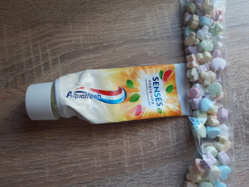 Aquafresh Pasta do zębów, Senses, Energetyzująca, Grejpfrut, cytryna i mięta 