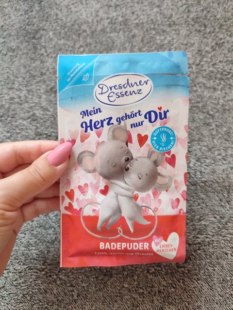 akcja denkowanie! grudzień - kosmetyki w świątecznych opakowaniach i świątecznych kolorach 🎄❄️⛄🎀🎁🎅