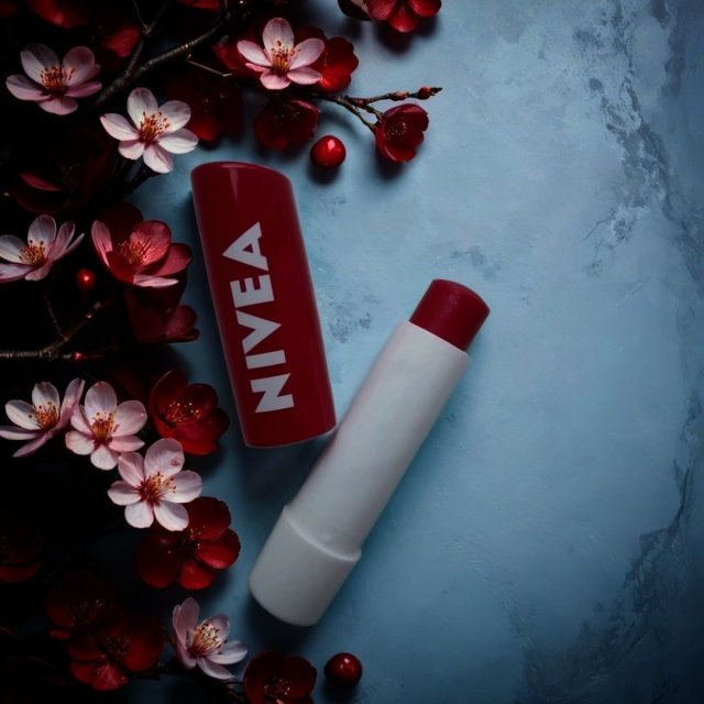 Nivea Pomadka do ust, Fruity Shine, Cherry