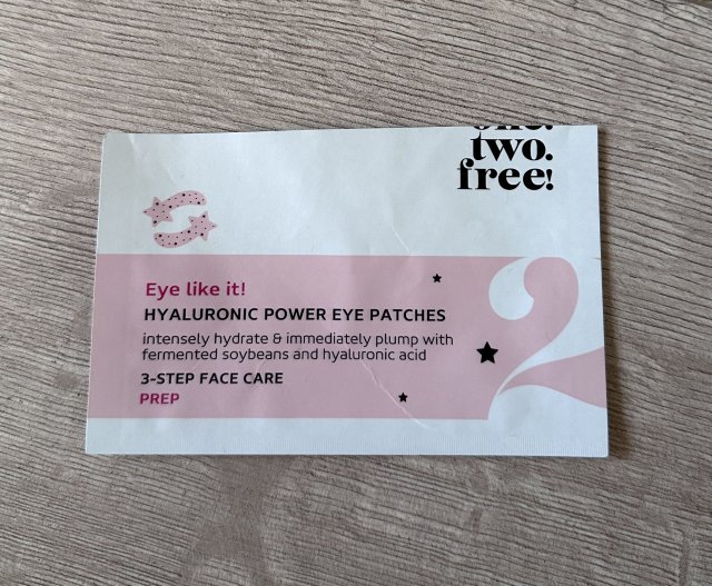 One two free Nawilżające płatki pod oczy hyaluronic power