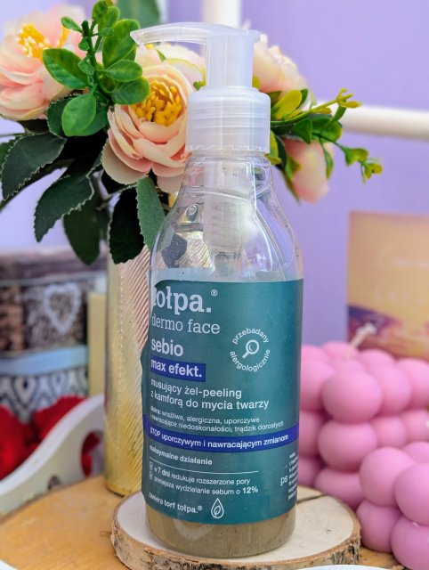 Tołpa Dermo Face, Sebio, Max Efekt, Żel-Peeling do mycia twarzy, Musujący, Kamfora