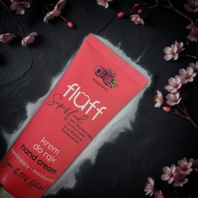 Fluff Superfood, Krem do rąk, Antybakteryjny i nawilżający, Malina