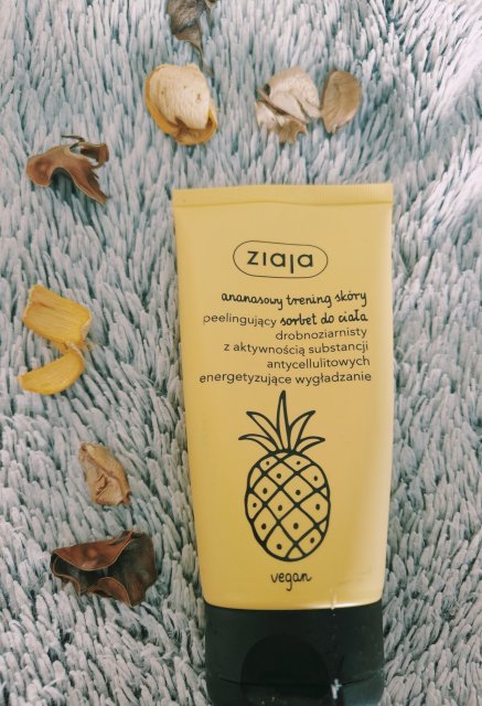 Ziaja Ananasowy trening skóry, Sorbet do ciała, Peelingujący, Drobnoziarnisty