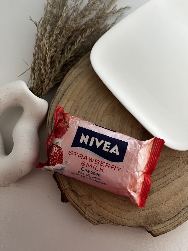 Nivea Mydło w kostce, Strawberry & Milk