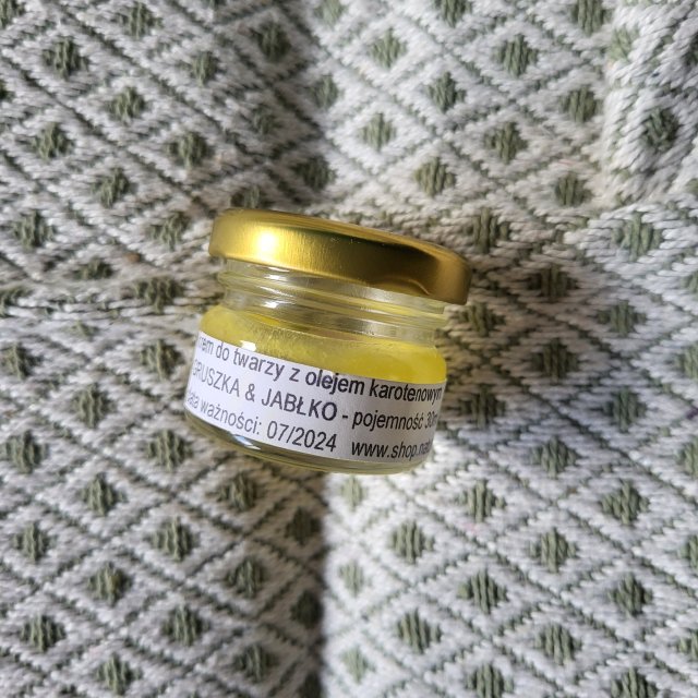 WhiteTree Natural Cosmetics Krem do twarzy, Z olejem karotenowym, Gruszka & Jabłko