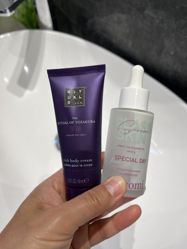 akcja denkowanie! grudzień - kosmetyki w świątecznych opakowaniach i świątecznych kolorach 🎄❄️⛄🎀🎁🎅