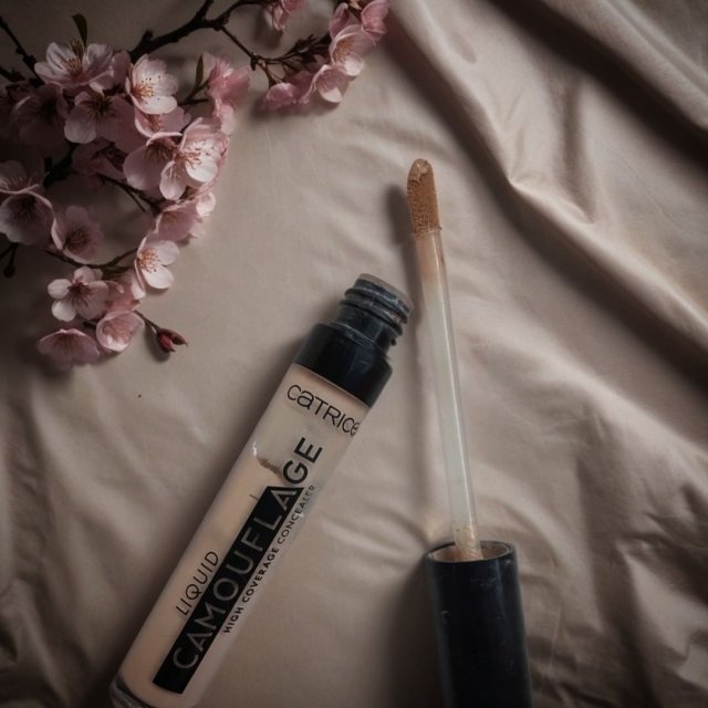 Catrice HD Liquid Coverage, Korektor w płynie, nr 005, Ivory Beige