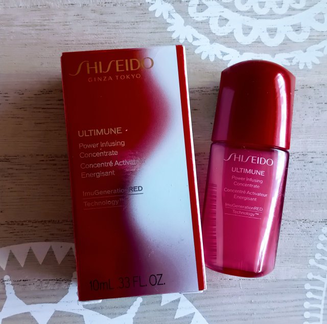 Shiseido Serum do twarzy, Ultimune Power Infusing Concentrate, Nawilżająco-energizujące