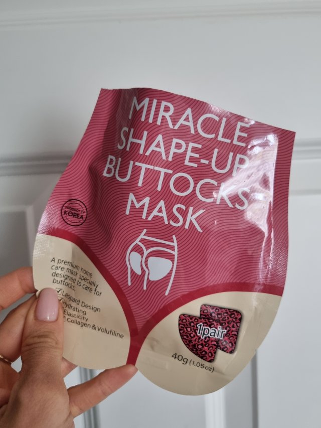 Denkowanie część druga :) Grudzień, kosmetyki w świątecznych opakowaniach lub w świątecznych kolorach: czerwonym, zielonym i złotym 