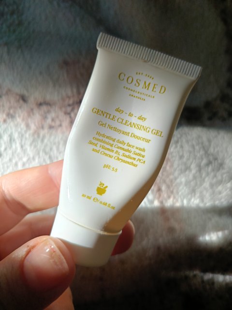 Denkowanie część druga :) Grudzień, kosmetyki w świątecznych opakowaniach lub w świątecznych kolorach: czerwonym, zielonym i złotym 