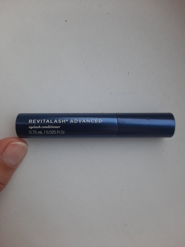 Denkowanie część druga :) Grudzień, kosmetyki w świątecznych opakowaniach lub w świątecznych kolorach: czerwonym, zielonym i złotym 