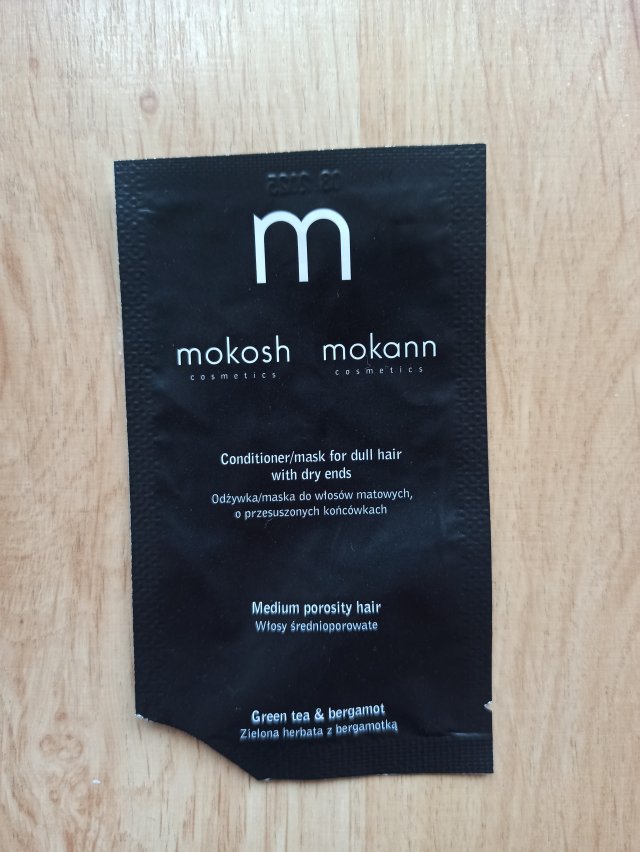 Denkowanie część druga :) Grudzień, kosmetyki w świątecznych opakowaniach lub w świątecznych kolorach: czerwonym, zielonym i złotym 