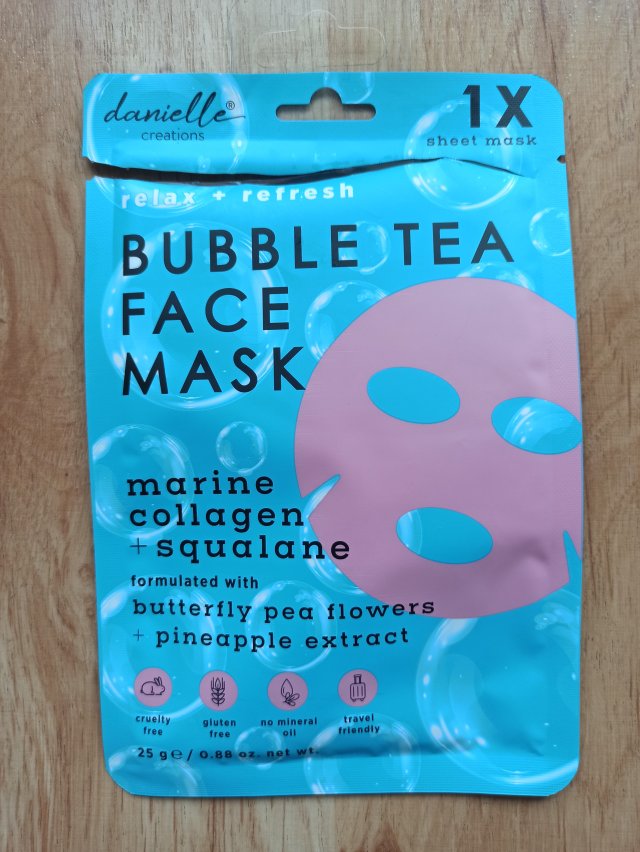 Denkowanie część druga :) Grudzień, kosmetyki w świątecznych opakowaniach lub w świątecznych kolorach: czerwonym, zielonym i złotym 