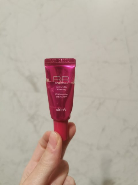 Denkowanie część druga :) Grudzień, kosmetyki w świątecznych opakowaniach lub w świątecznych kolorach: czerwonym, zielonym i złotym 