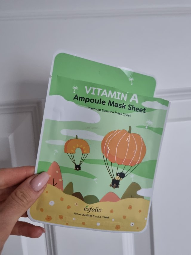 Denkowanie część druga :) Grudzień, kosmetyki w świątecznych opakowaniach lub w świątecznych kolorach: czerwonym, zielonym i złotym 