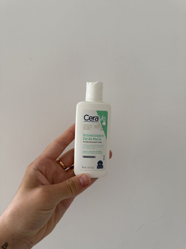 Denkowanie część druga :) Grudzień, kosmetyki w świątecznych opakowaniach lub w świątecznych kolorach: czerwonym, zielonym i złotym 