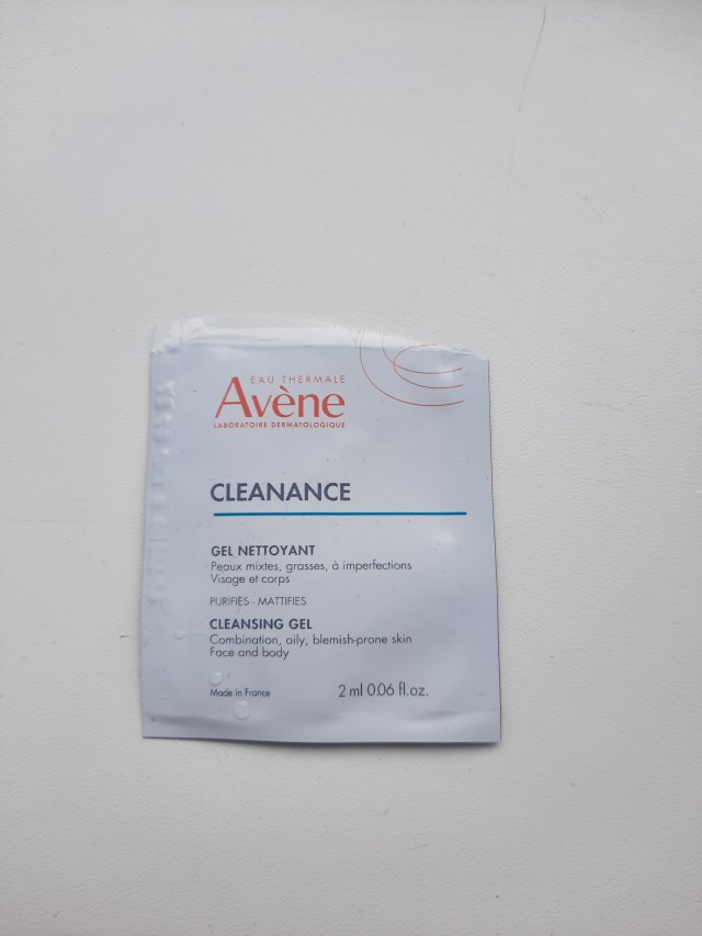 Denkowanie część druga :) Grudzień, kosmetyki w świątecznych opakowaniach lub w świątecznych kolorach: czerwonym, zielonym i złotym 