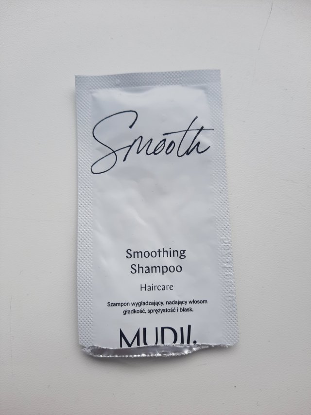 Denkowanie część druga :) Grudzień, kosmetyki w świątecznych opakowaniach lub w świątecznych kolorach: czerwonym, zielonym i złotym 