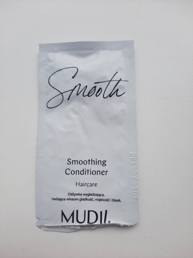 Denkowanie część druga :) Grudzień, kosmetyki w świątecznych opakowaniach lub w świątecznych kolorach: czerwonym, zielonym i złotym 