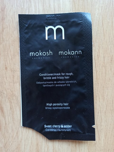 Denkowanie część druga :) Grudzień, kosmetyki w świątecznych opakowaniach lub w świątecznych kolorach: czerwonym, zielonym i złotym 