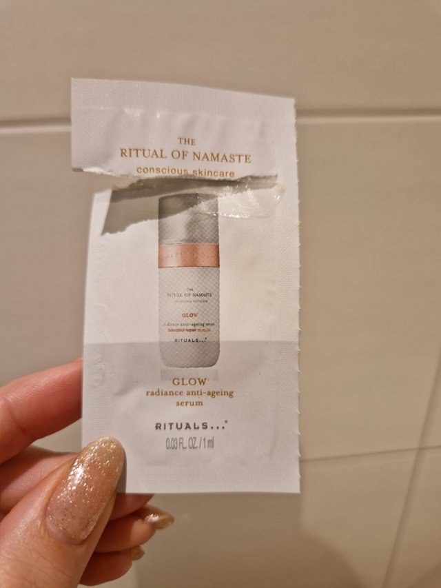 Denkowanie część druga :) Grudzień, kosmetyki w świątecznych opakowaniach lub w świątecznych kolorach: czerwonym, zielonym i złotym 