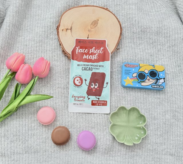 Maxbrands Marketing B.V. Milk Cream Enriched With Cacao Extract, Maska do twarzy w płachcie, Formuła energetyzująca, Wzbogacona ekstraktem z kakao 