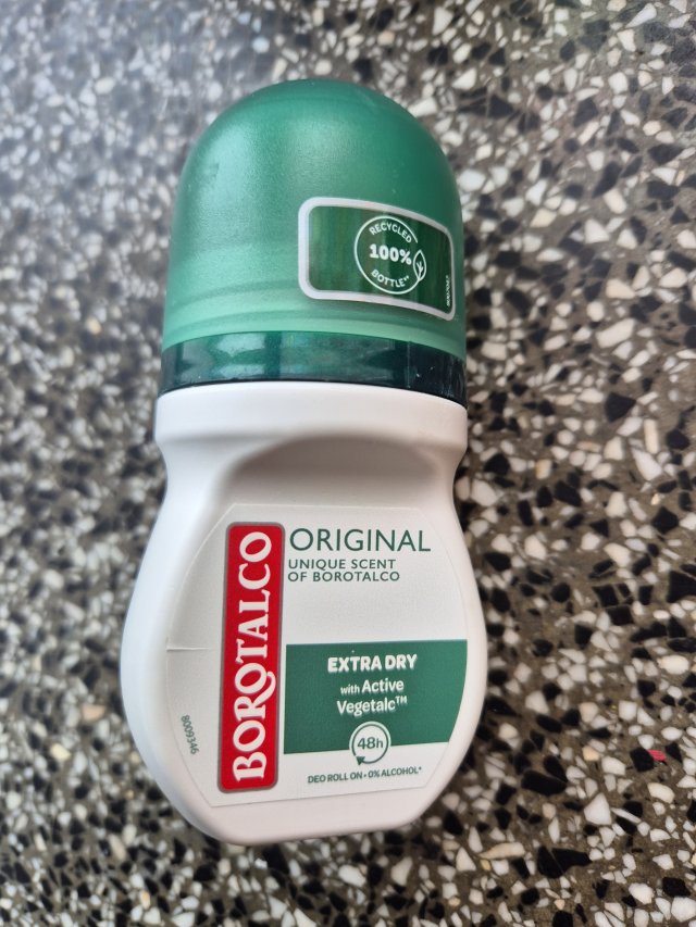 Denkowanie część druga :) Grudzień, kosmetyki w świątecznych opakowaniach lub w świątecznych kolorach: czerwonym, zielonym i złotym 