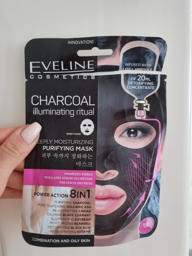 Denkowanie część druga :) Grudzień, kosmetyki w świątecznych opakowaniach lub w świątecznych kolorach: czerwonym, zielonym i złotym 