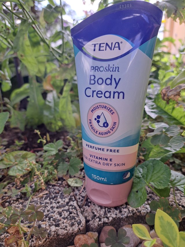 Tena Krem do skóry, PROskin, Skin Lotion, Z witaminą E, Skóra bardzo sucha