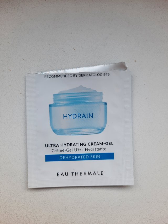 Denkowanie część druga :) Grudzień, kosmetyki w świątecznych opakowaniach lub w świątecznych kolorach: czerwonym, zielonym i złotym 