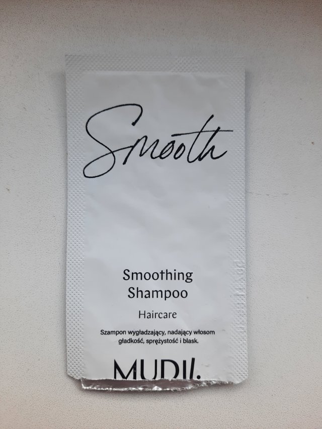 Denkowanie część druga :) Grudzień, kosmetyki w świątecznych opakowaniach lub w świątecznych kolorach: czerwonym, zielonym i złotym 