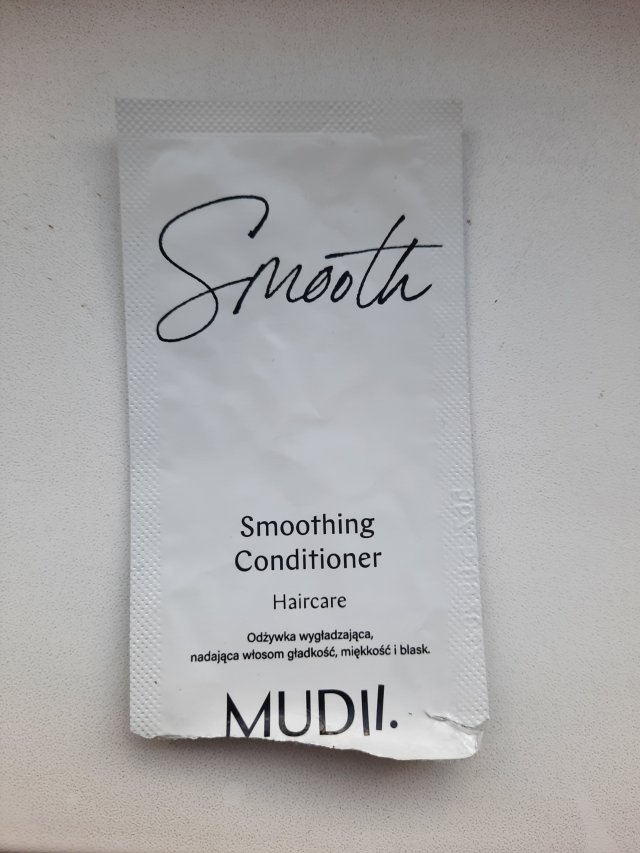 Denkowanie część druga :) Grudzień, kosmetyki w świątecznych opakowaniach lub w świątecznych kolorach: czerwonym, zielonym i złotym 