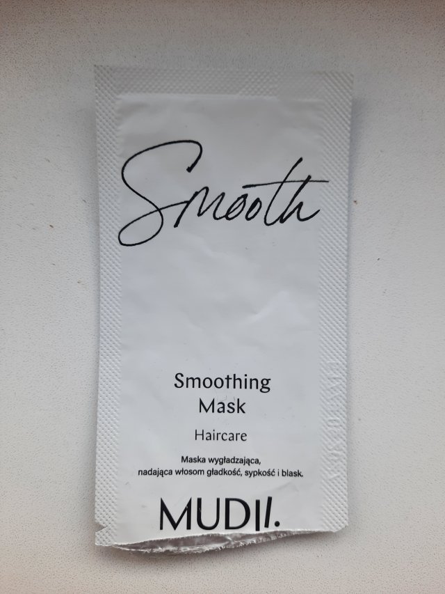 Denkowanie część druga :) Grudzień, kosmetyki w świątecznych opakowaniach lub w świątecznych kolorach: czerwonym, zielonym i złotym 