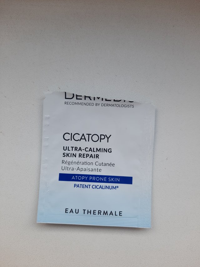 Denkowanie część druga :) Grudzień, kosmetyki w świątecznych opakowaniach lub w świątecznych kolorach: czerwonym, zielonym i złotym 