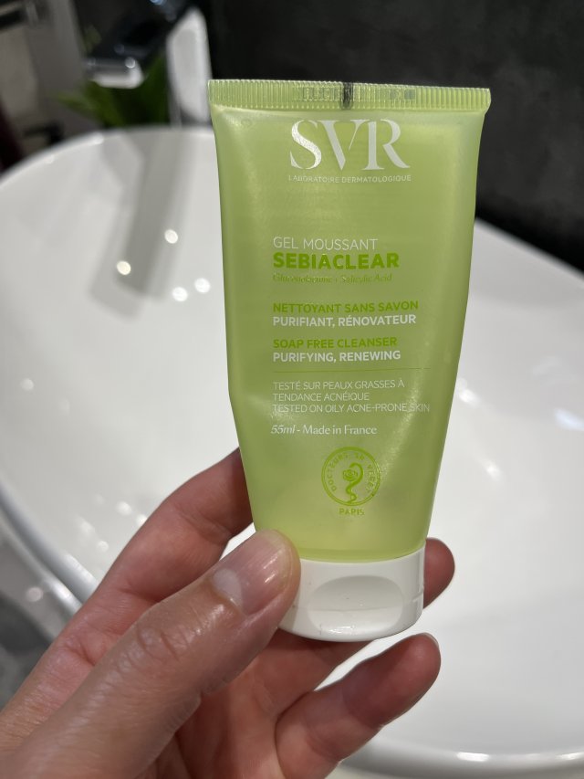 Denkowanie część druga :) Grudzień, kosmetyki w świątecznych opakowaniach lub w świątecznych kolorach: czerwonym, zielonym i złotym 