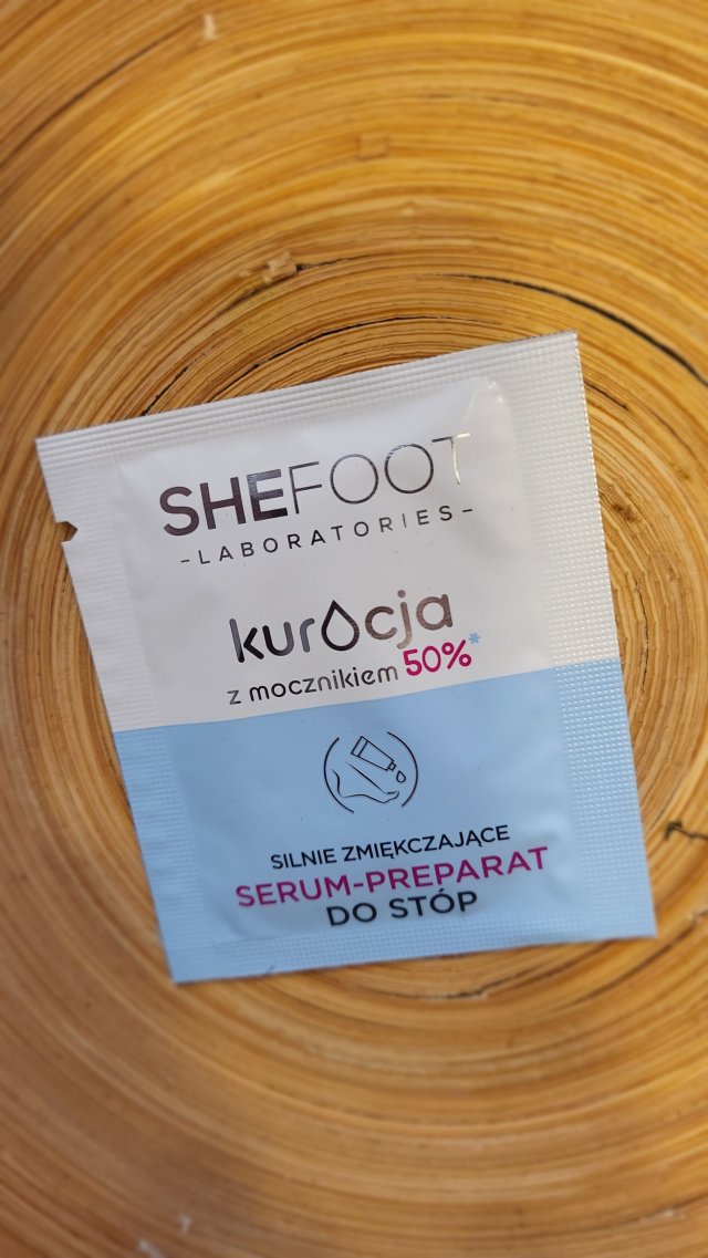 SheFoot Serum-Preparat do stóp, Silnie zmiękczające, Kuracja z mocznikiem 50%